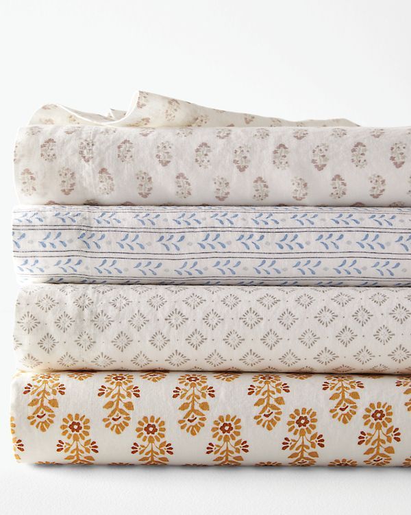 Artful Relaxed Linen Pattern Sheets - Cal. King - Fitted - Blue Petal Stripe