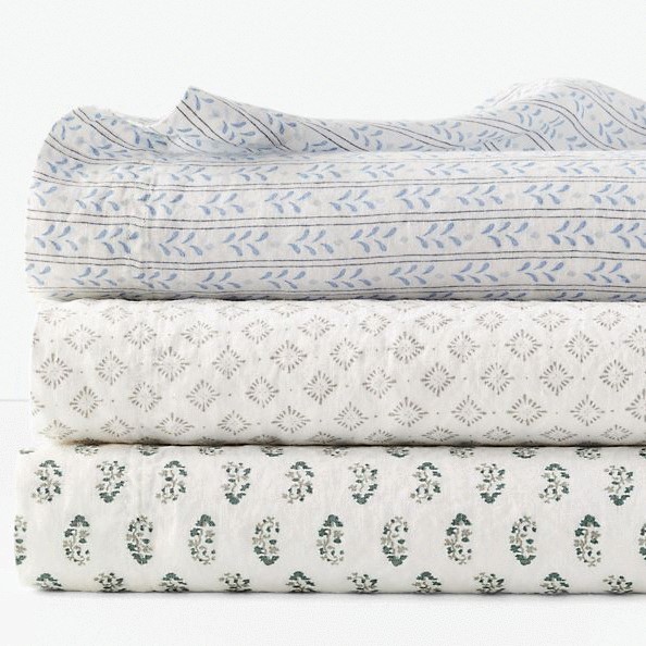 Garnet Hill - Artful Relaxed Linen Pattern Sheets - Queen - Fitted - Blue Petal Stripe