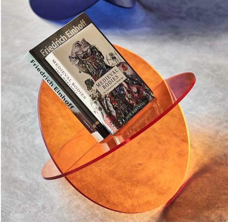 Description Picture 4 of itemHigh Shine Acrylic Display Shelf & Organizer