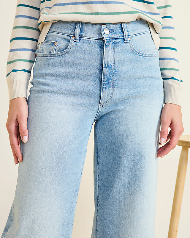 Slide image 35aa9ee7a4af4c19adea92f8f7a83a6f