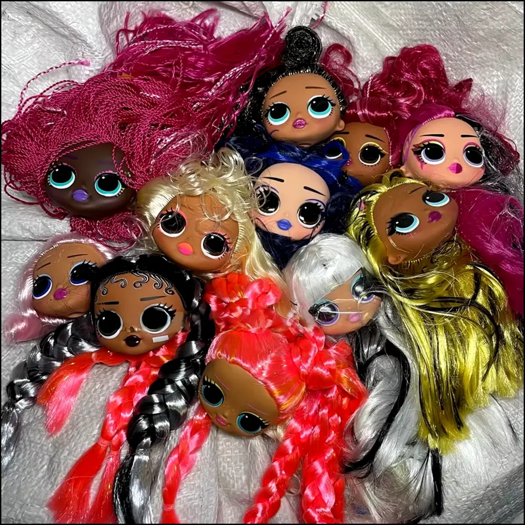 Description Picture 2 of item3 Pcs / Lot Fashion Ultra Rare Surprises Original OMG Head Big Sister LOLS Dolls DIY Body Parts Accessories Kids Playing Toys